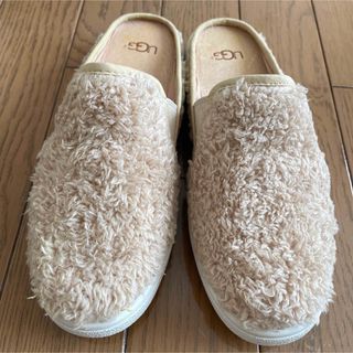 アグ(UGG)の最終値下げ UGG LUCIスリッポン 22.５NIKE adidas PUMA(その他)