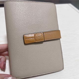 ロエベ(LOEWE)の【即日発送】ロエベ 二つ折り財布(財布)