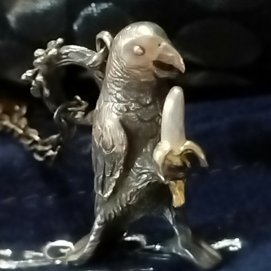 ヨウム　鳥アクセサリー　ネックレス ハンドメイドのペット(ペット服/アクセサリー)の商品写真