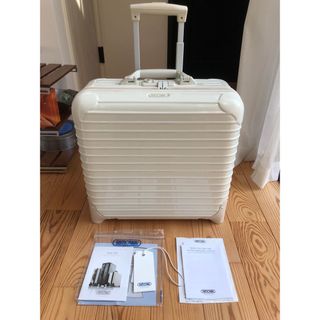 RIMOWA - 値下!☆希少レアカラー☆新品未使用☆ポルシェリモワスーツ