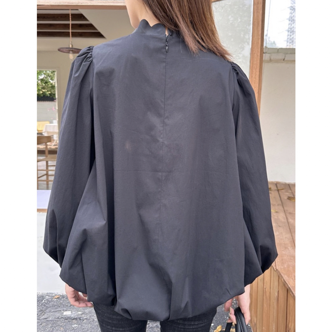 BIRTHDAY BASH(バースデーバッシュ)のバースデーバッシュ　STAND SCALLOPED COLLAR TOPS 完売 レディースのトップス(シャツ/ブラウス(長袖/七分))の商品写真