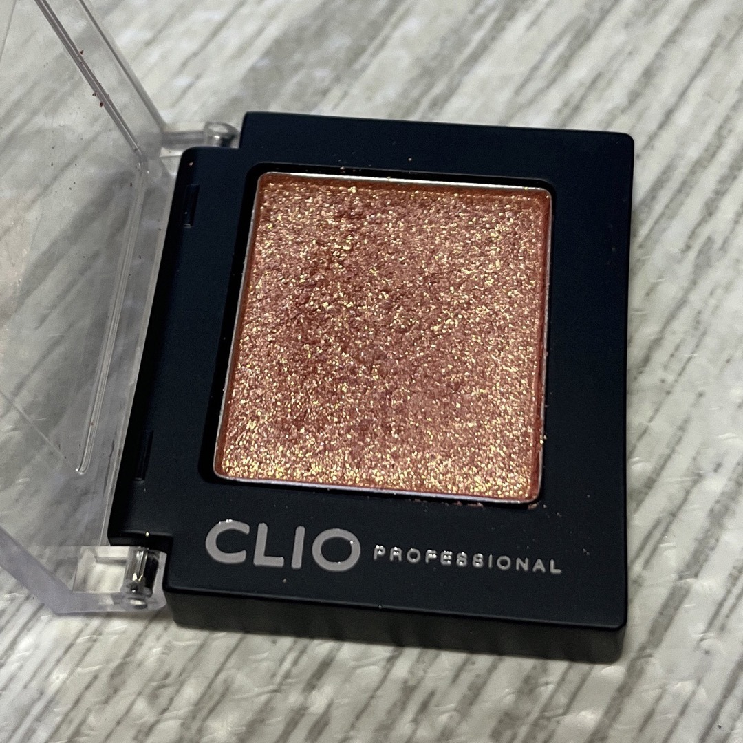 CLIO(クリオ)のクリオ　アイシャドウ　P56ブラン コスメ/美容のベースメイク/化粧品(アイシャドウ)の商品写真