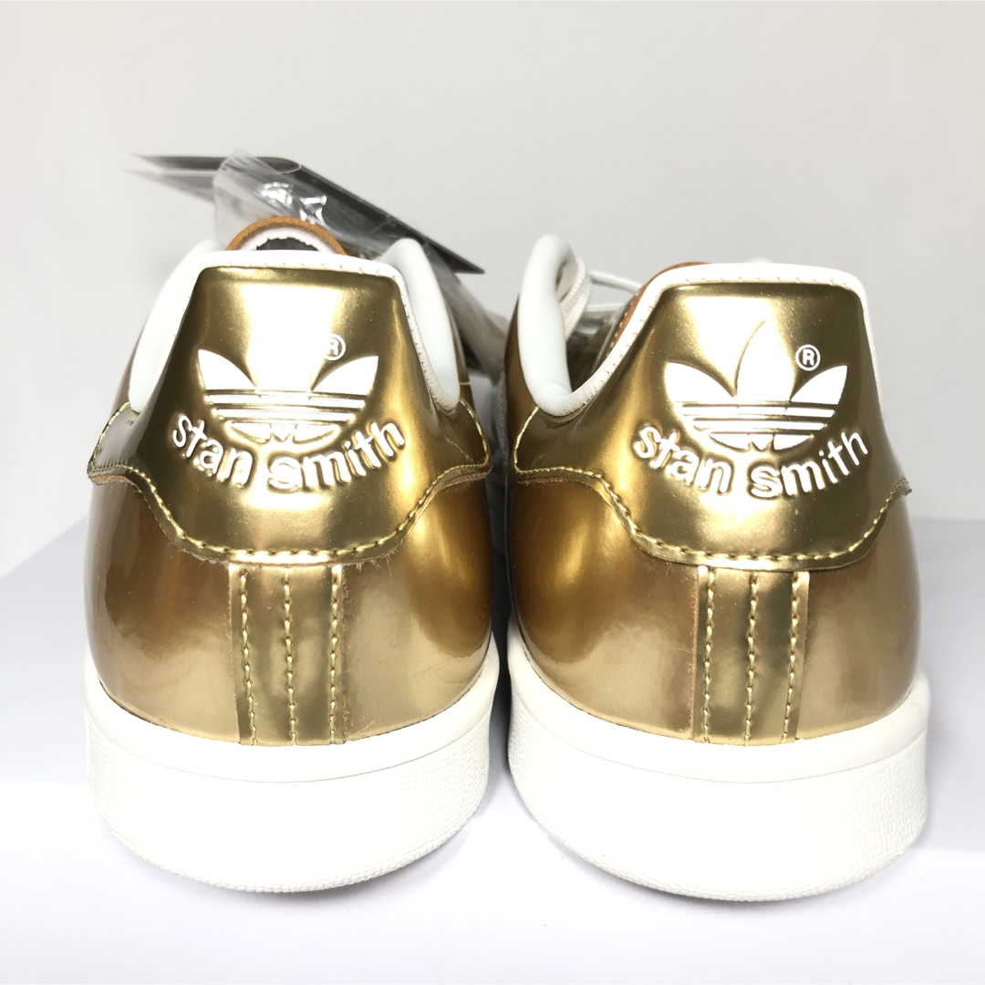 adidas(アディダス)の【新品】アディダス スタンスミス スニーカー ゴールド 金色 24.0 レディースの靴/シューズ(スニーカー)の商品写真