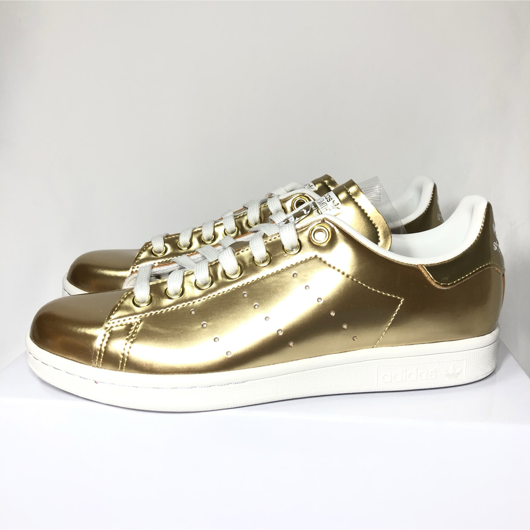 adidas(アディダス)の【新品】アディダス スタンスミス スニーカー ゴールド 金色 24.0 レディースの靴/シューズ(スニーカー)の商品写真