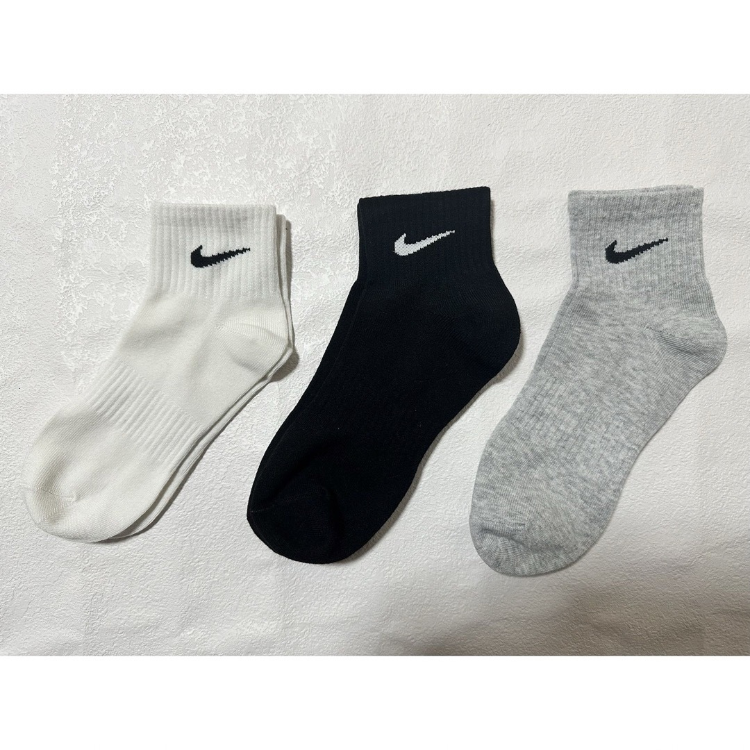 NIKE(ナイキ)の新品ナイキ　ソックス靴下23-25cm レディースのレッグウェア(ソックス)の商品写真