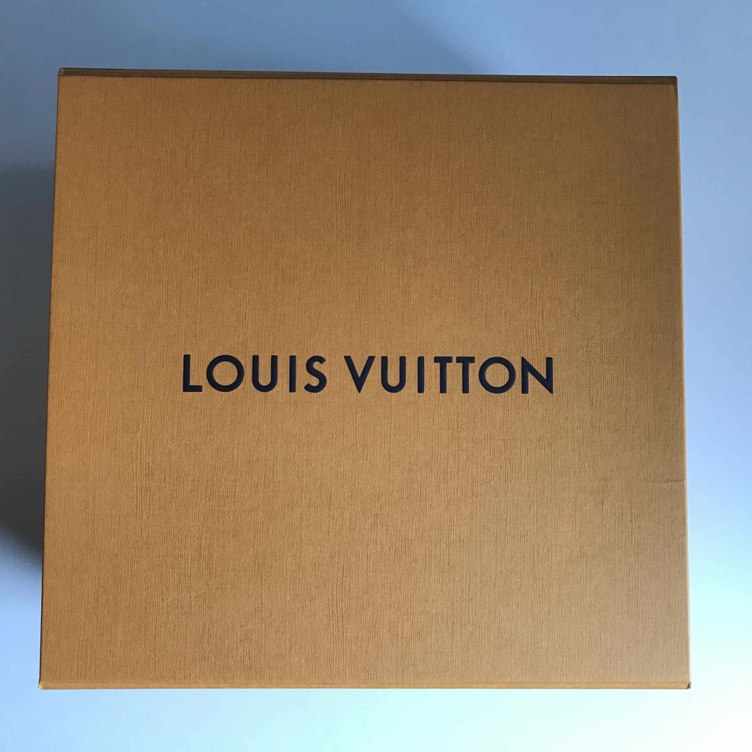 LOUIS VUITTON(ルイヴィトン)のLOUIS VUITTONのブランドボックス　空き箱② インテリア/住まい/日用品の収納家具(その他)の商品写真