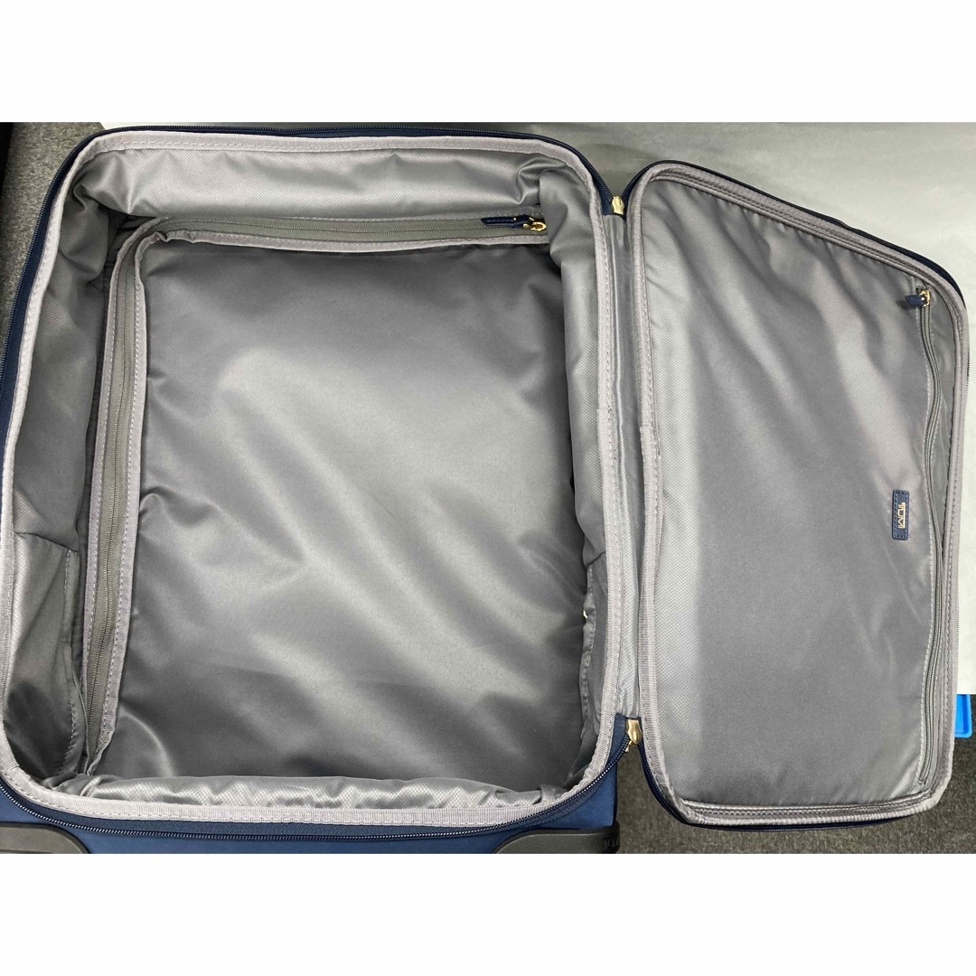 【新品未使用】TUMIキャリーケース048467OCB Carry-On