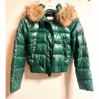 モンクレール(MONCLER)のモンクレール緑色コート　アウター(ダウンジャケット)