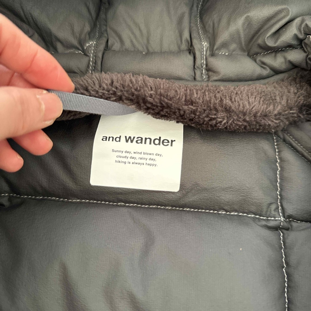 and wander(アンドワンダー)のand wander woman'sダウンジャケット レディースのジャケット/アウター(ダウンジャケット)の商品写真