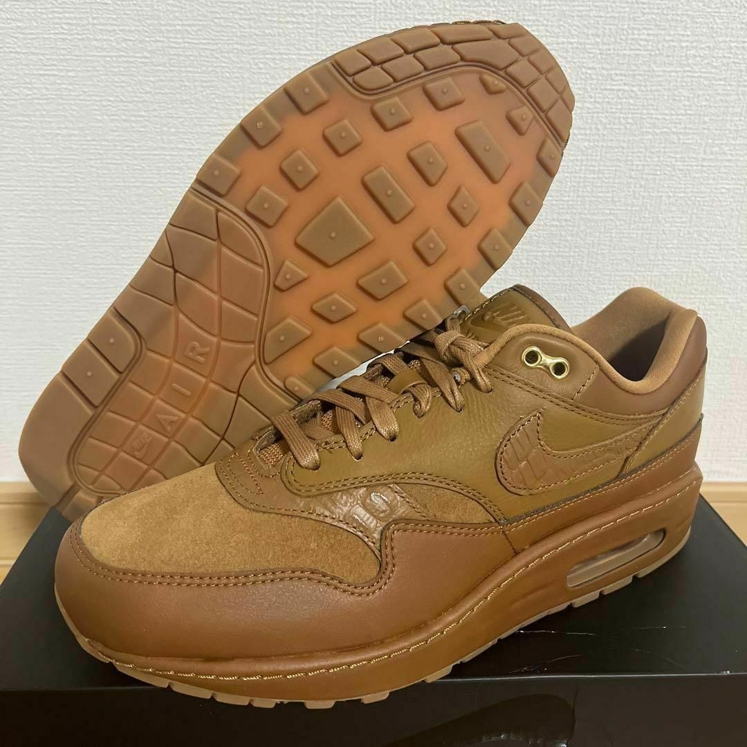 NIKE(ナイキ)のNIKE W AIR MAX 1 '87 NBHD ナイキ エア マックス 1 メンズの靴/シューズ(スニーカー)の商品写真