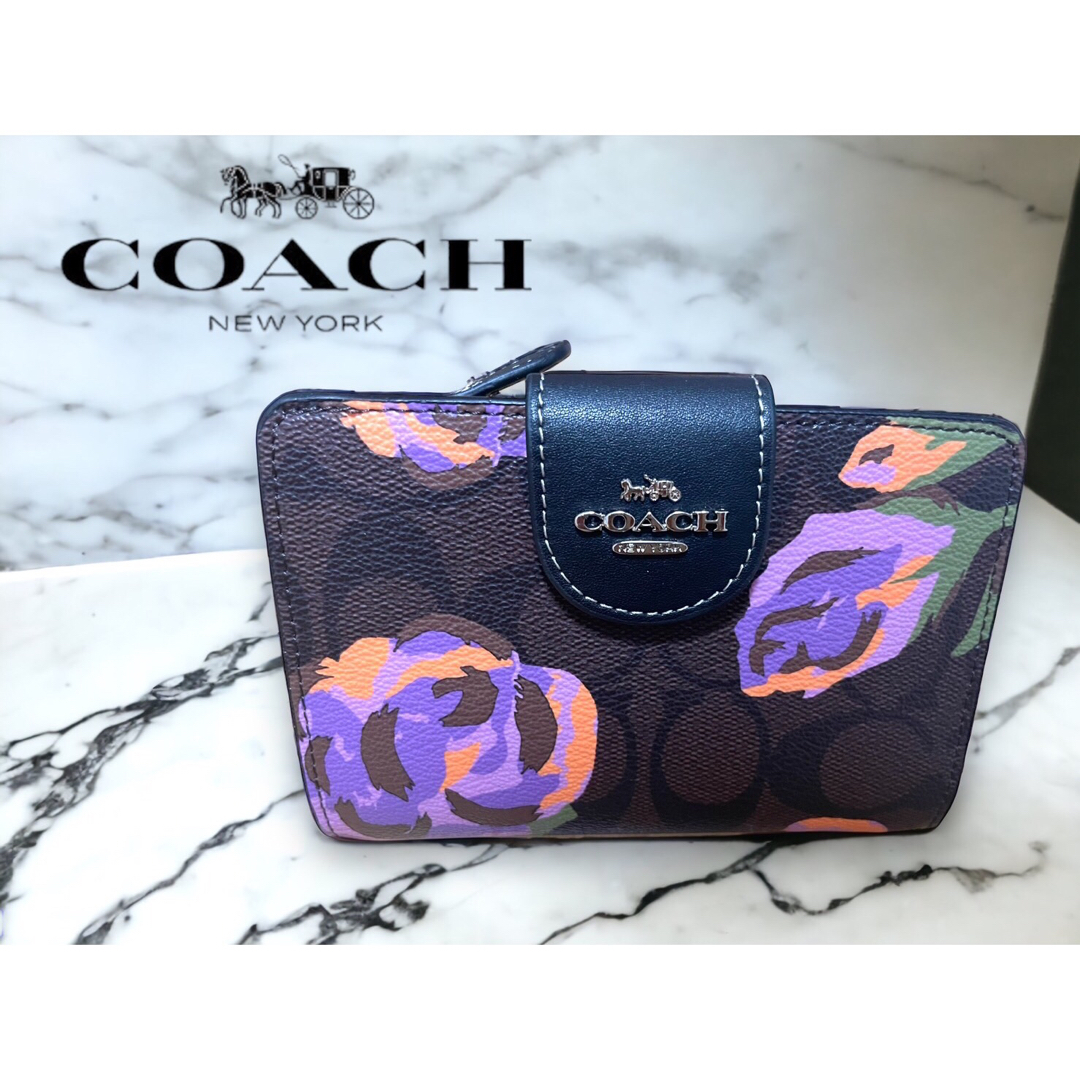 新品　未使用品　coach コーチ　花柄　2つ折り財布