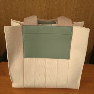 ザラ(ZARA)のＺＡＲＡ　トートバッグ(トートバッグ)