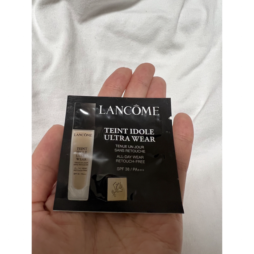 LANCOME(ランコム)の【試供品】ランコム　タンイドル　ウルトラ　ウェア　リキッド　BO−01 サンプル コスメ/美容のキット/セット(サンプル/トライアルキット)の商品写真