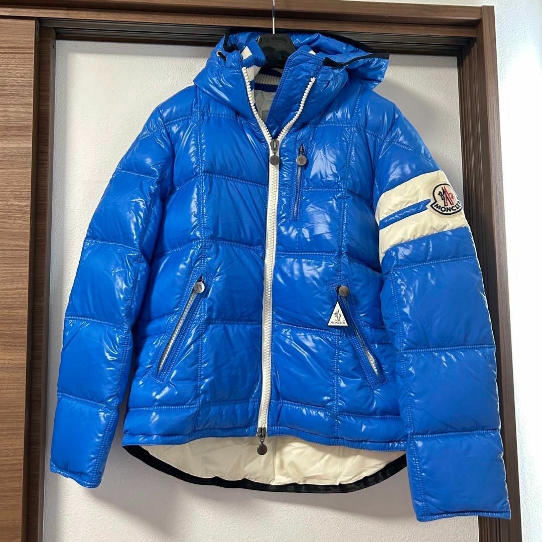 MONCLER(モンクレール)の美品　希少　モンクレール　ダウンジャケット　ブルー　 メンズのジャケット/アウター(ダウンジャケット)の商品写真