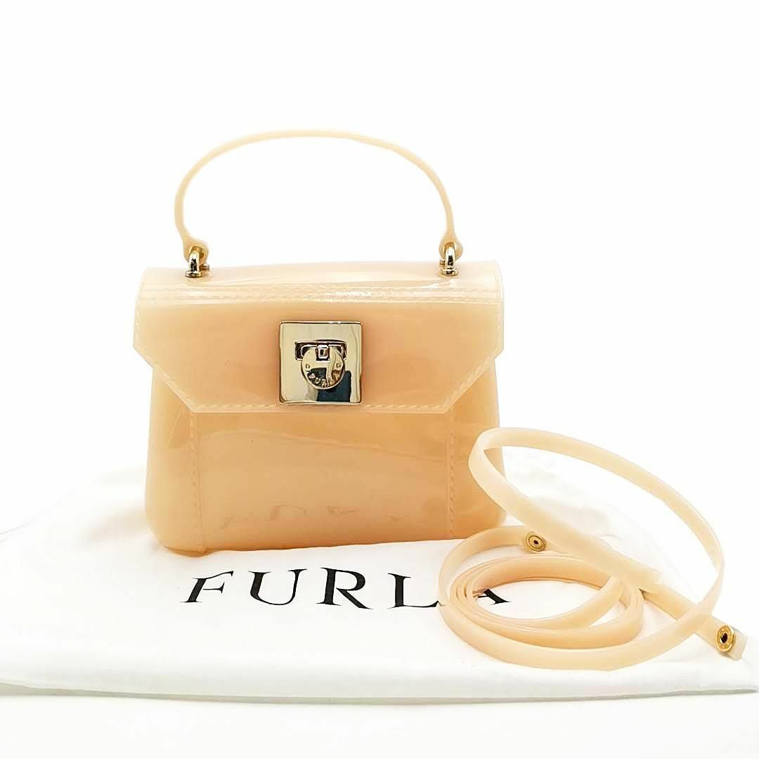 超美品 。  FURLA ポシェット  二回使用