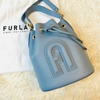 未使用級✨️FURLA レザー 2WAY ショルダーバッグ 青 編み込み バケット-