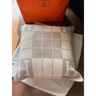 全国総量無料で 【新品未使用】エルメス クッション アヴァロン HERMES