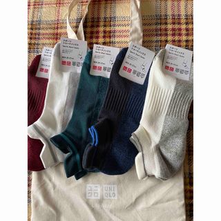 ユニクロ(UNIQLO)の【新品】ユニクロMENショートソックス5足組(ソックス)