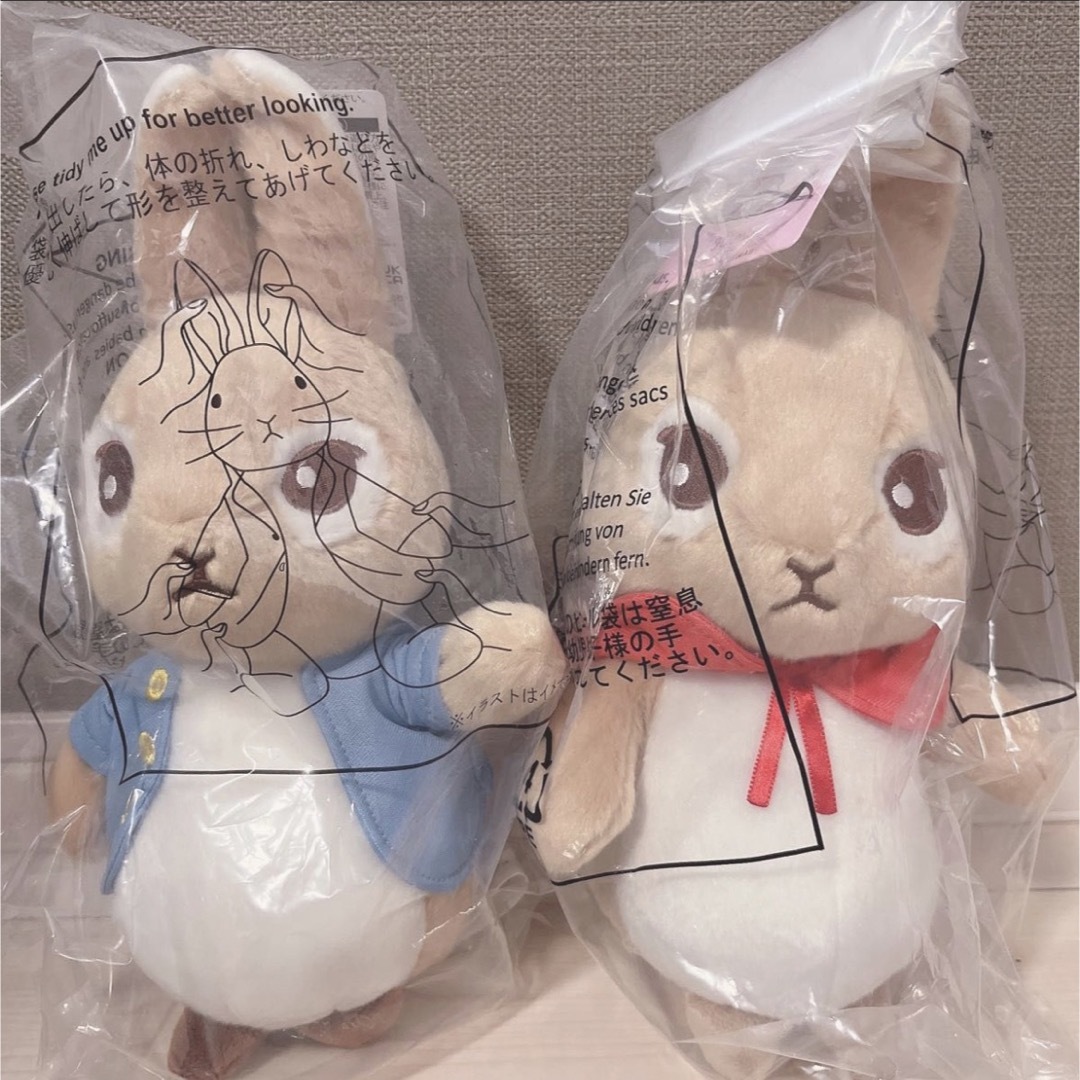 PETER RABBIT（TM）(ピーターラビット)の【新品】ピーターラビット フロプシー　ぬいぐるみセット エンタメ/ホビーのおもちゃ/ぬいぐるみ(ぬいぐるみ)の商品写真