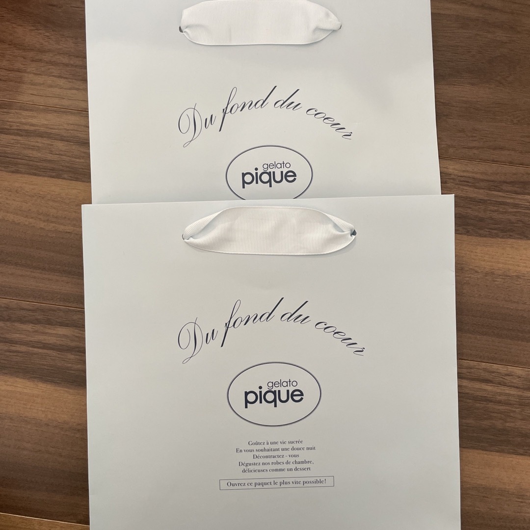 gelato pique(ジェラートピケ)のジェラートピケ　紙袋　2枚セット レディースのバッグ(ショップ袋)の商品写真