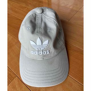 アディダス(adidas)のアディダス　キャップ　グレー(キャップ)