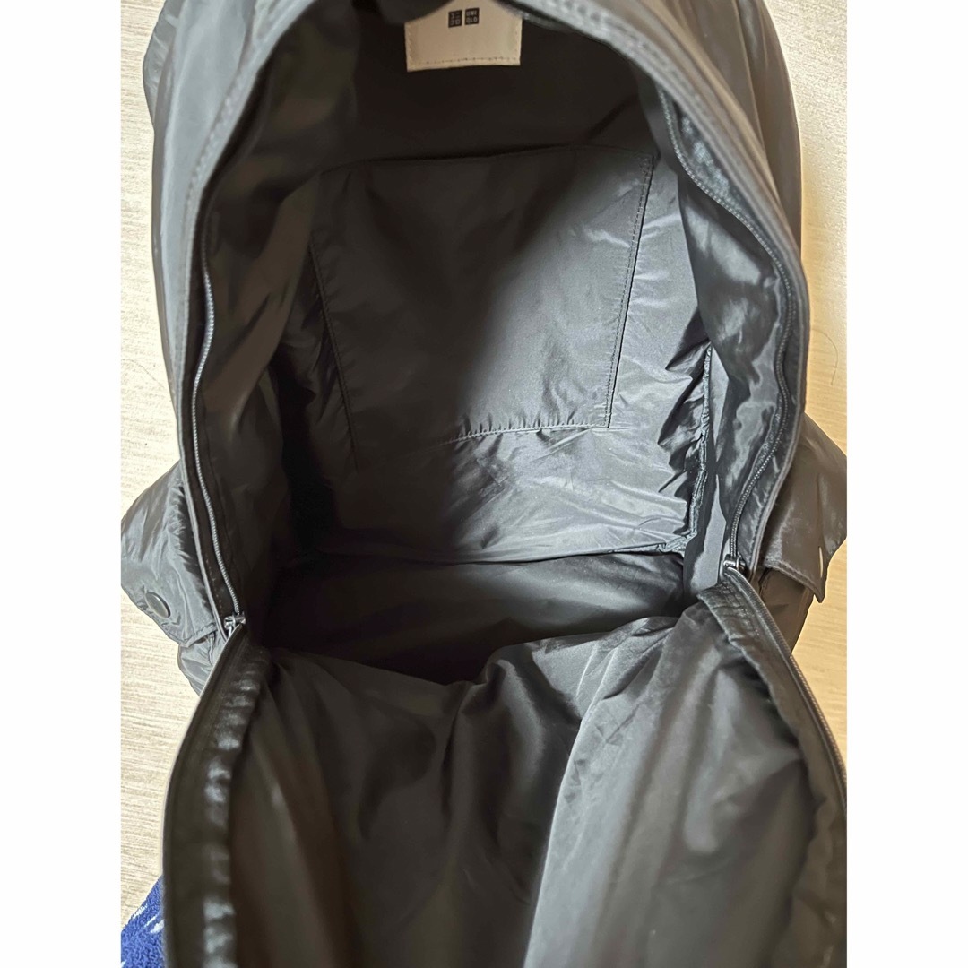 UNIQLO(ユニクロ)のユニクロ　リュック　黒 レディースのバッグ(リュック/バックパック)の商品写真