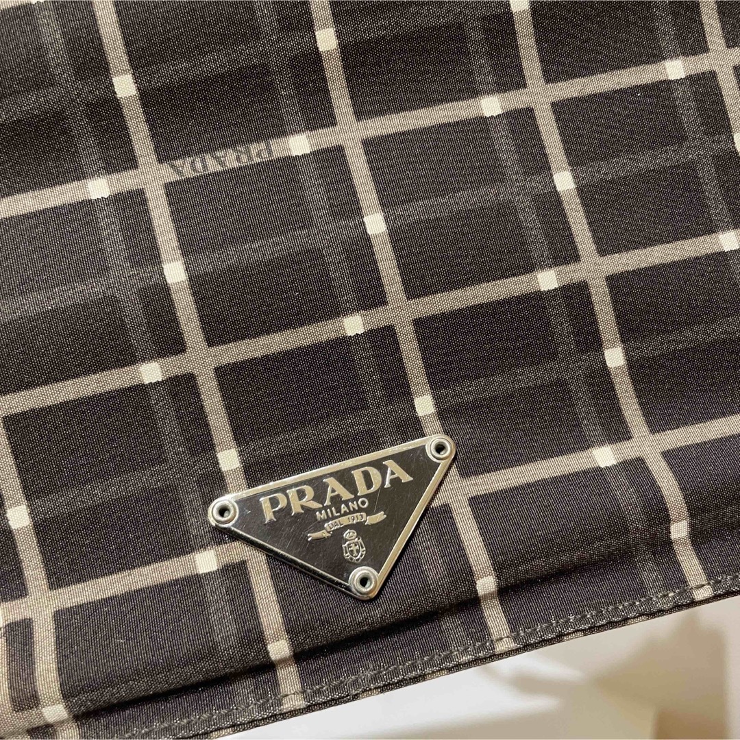PRADA(プラダ)のPRADA♦︎プラダ グラデーション チェッククラッチ ワンショルダーバッグ レディースのバッグ(ショルダーバッグ)の商品写真