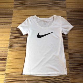 ナイキ(NIKE)のナイキレディースTシャツ(Tシャツ(半袖/袖なし))