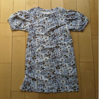 ユニクロ(UNIQLO)のユニクロ　UT　120サイズ(Tシャツ/カットソー)