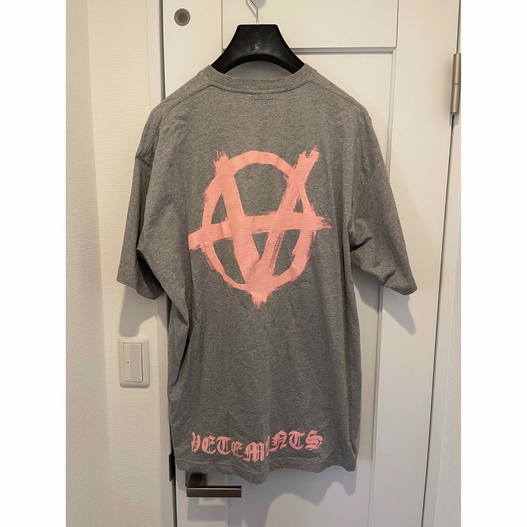 【希少】VETEMENTS anarchy Tシャツ メンズのトップス(Tシャツ/カットソー(半袖/袖なし))の商品写真