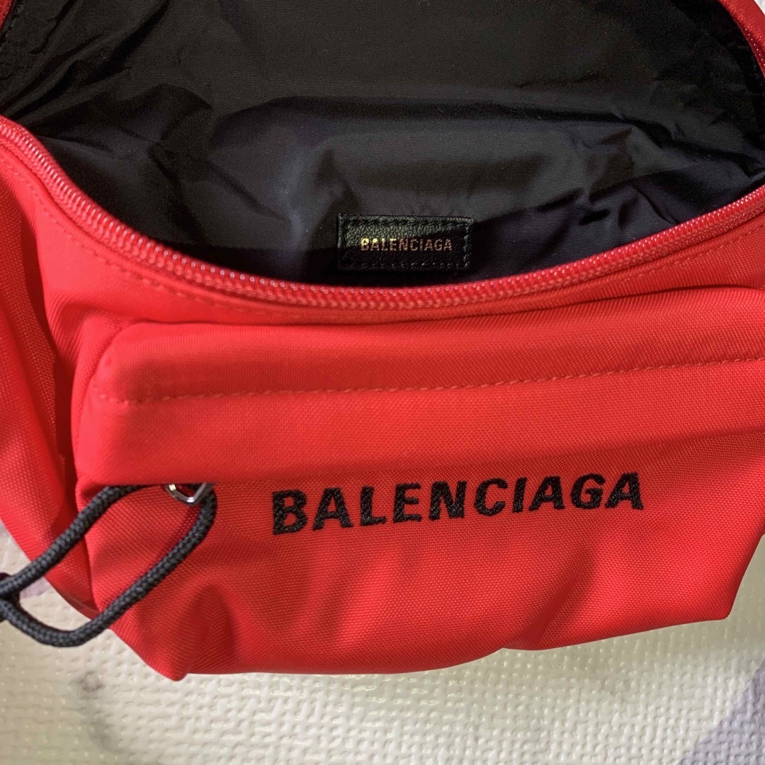 【新品未使用】Balenciaga ナイロン ウィール ボディバッグ