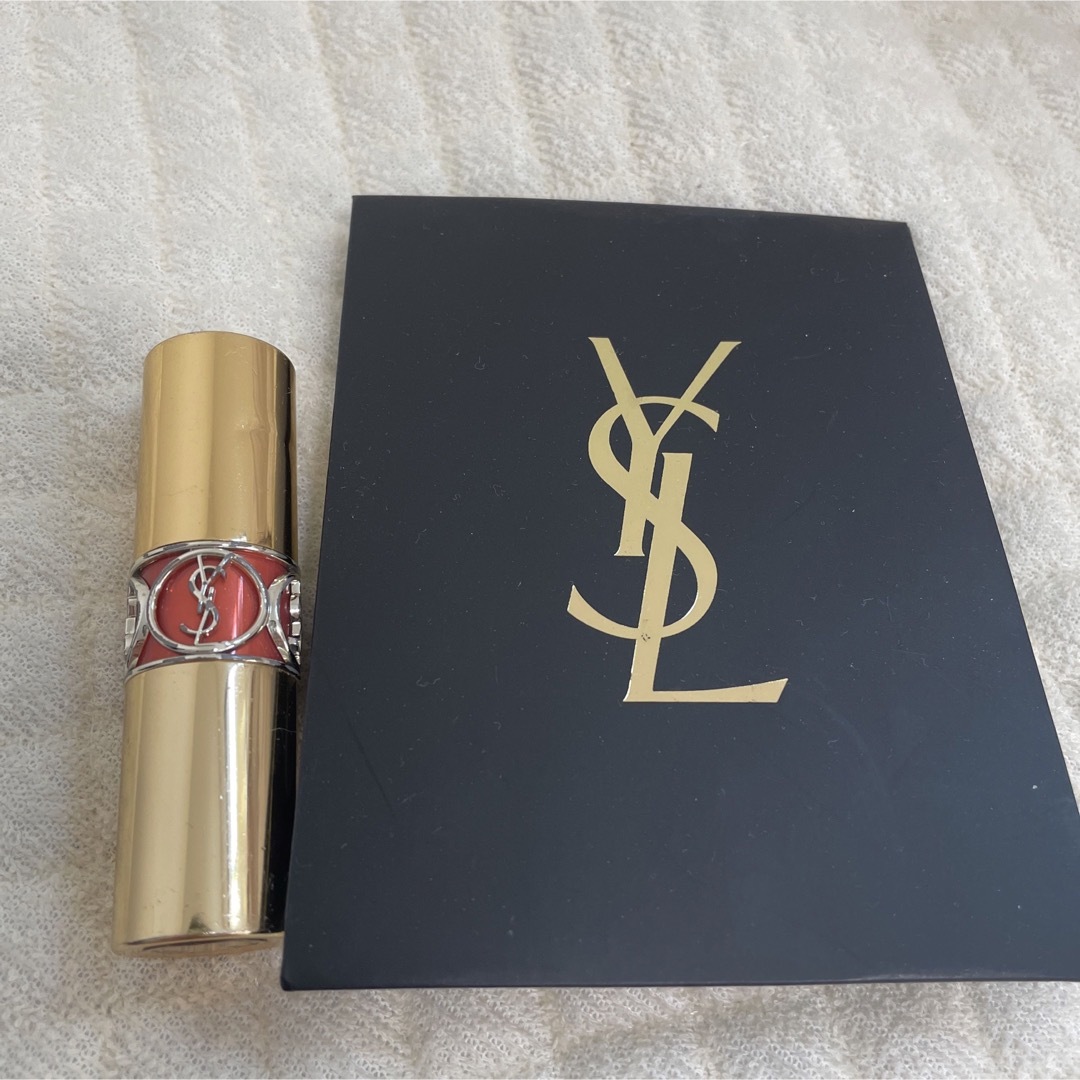 Yves Saint Laurent(イヴサンローラン)のルージュ ヴォリュプテ シャイン　イヴ・サンローラン コスメ/美容のベースメイク/化粧品(口紅)の商品写真