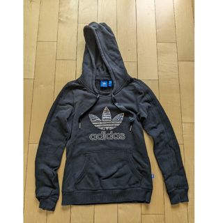 アディダス(adidas)のadidas　パーカー　レディース　Mサイズ(パーカー)