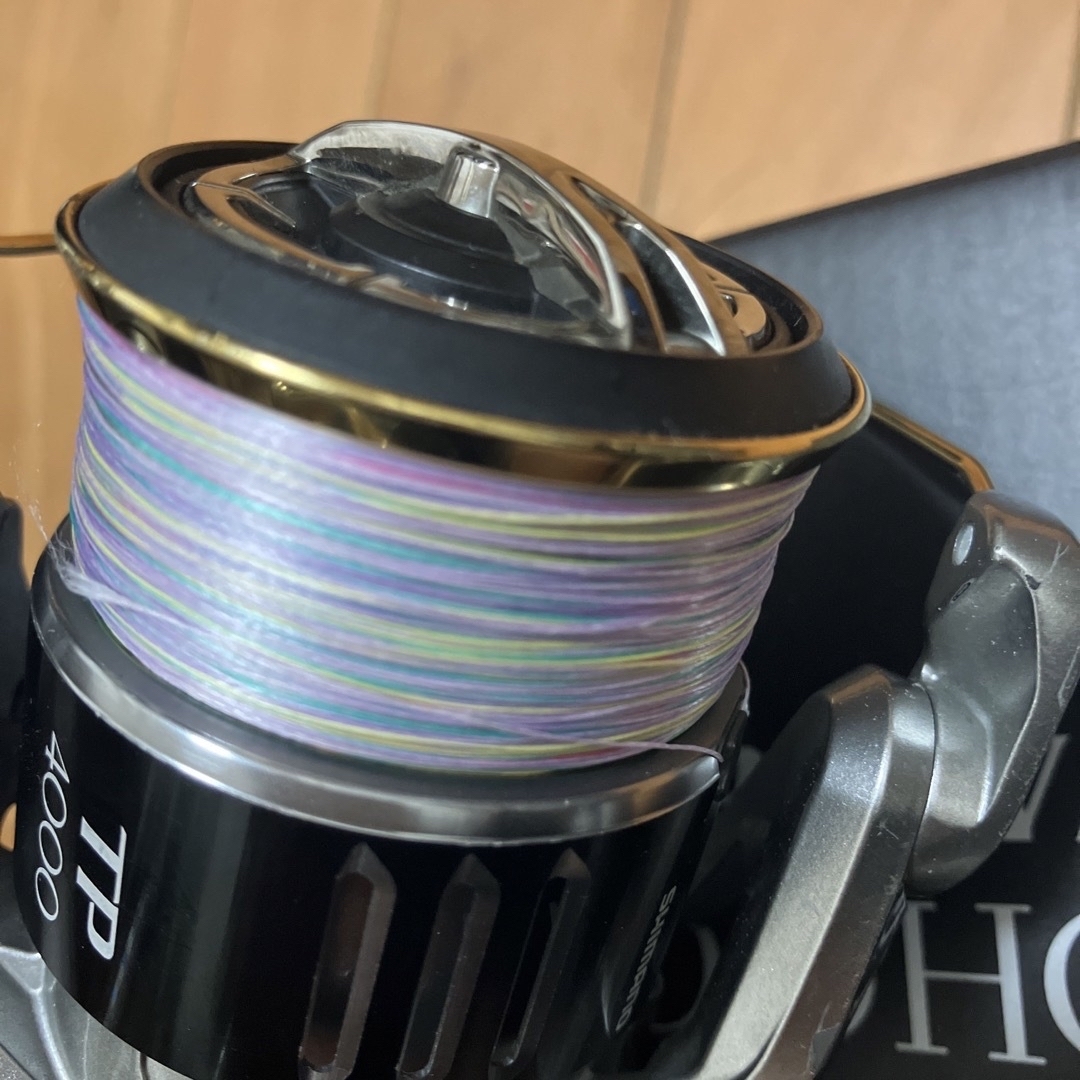 シマノ shimano  ツインパワー 4000hg スポーツ/アウトドアのフィッシング(リール)の商品写真