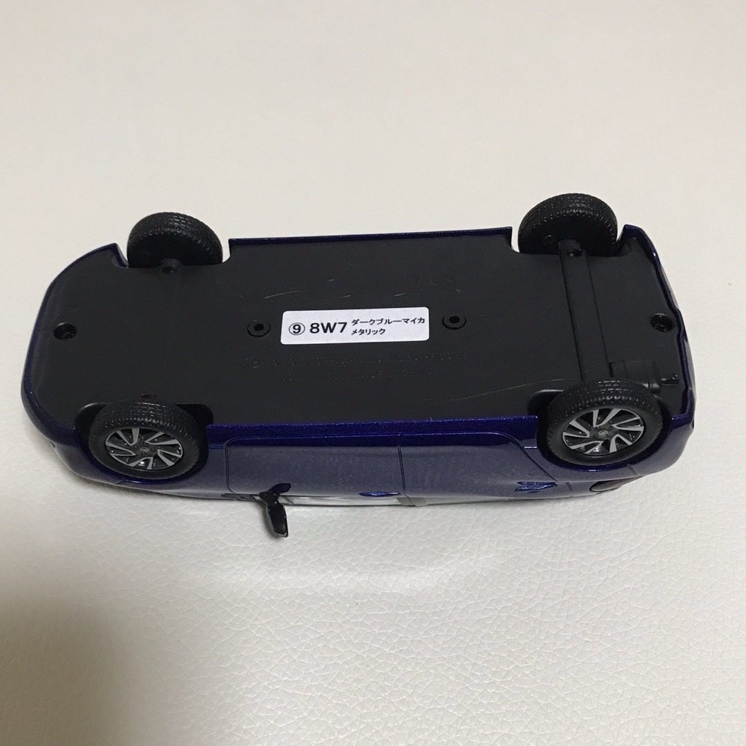 トヨタ - トヨタ アクア ミニカーの通販 by だだだ's shop トヨタ - トヨタ アクア ミニカーの通販 by だだだ's shop