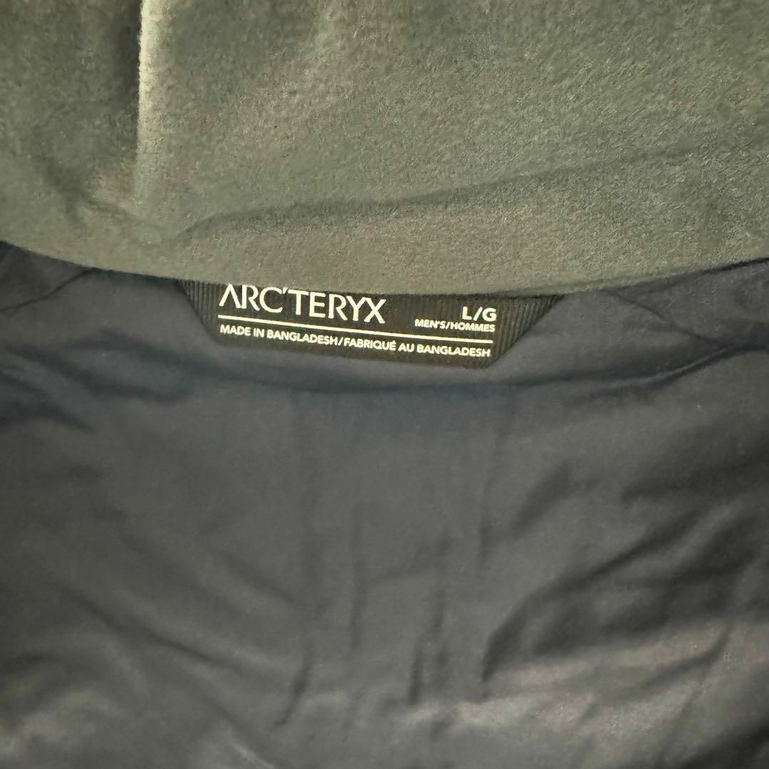 ARC'TERYX(アークテリクス)の新品 アークテリクス アトムベスト 旧アトムLT ブラックサファイア Lサイズ メンズのトップス(ベスト)の商品写真