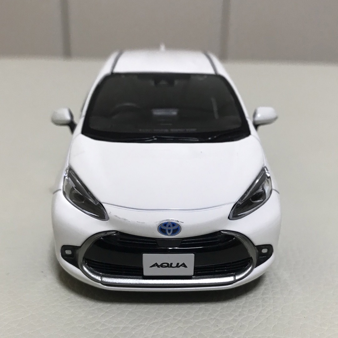 トヨタ - トヨタ アクア ミニカーの通販 by だだだ's shop トヨタ - トヨタ アクア ミニカーの通販 by だだだ's shop