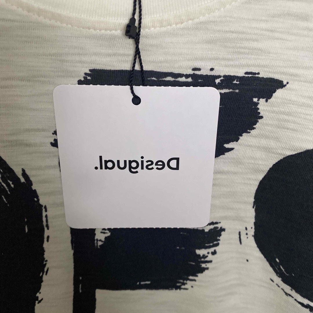 DESIGUAL(デシグアル)の【新品】Dsigual 手書き風 プリントTシャツ Lサイズ メンズのトップス(Tシャツ/カットソー(半袖/袖なし))の商品写真