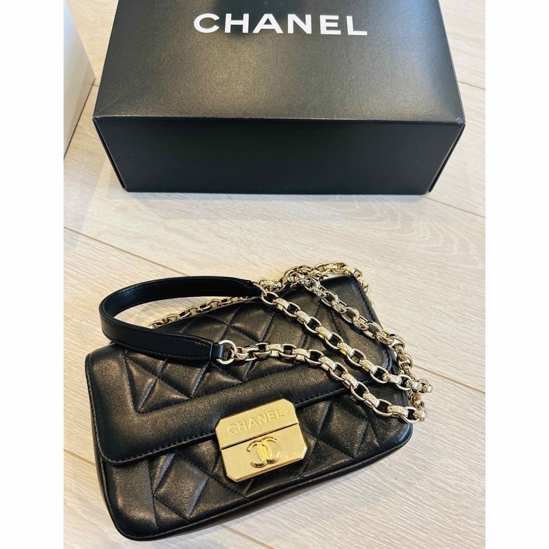 CHANEL マトラッセ　ショルダーバッグシャネル