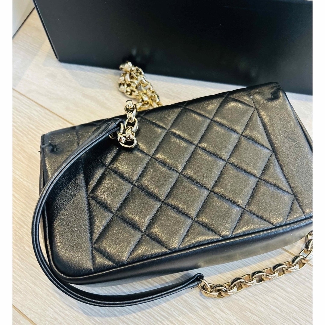 CHANEL(シャネル)のCHANEL マトラッセ　ショルダーバッグ レディースのバッグ(ショルダーバッグ)の商品写真