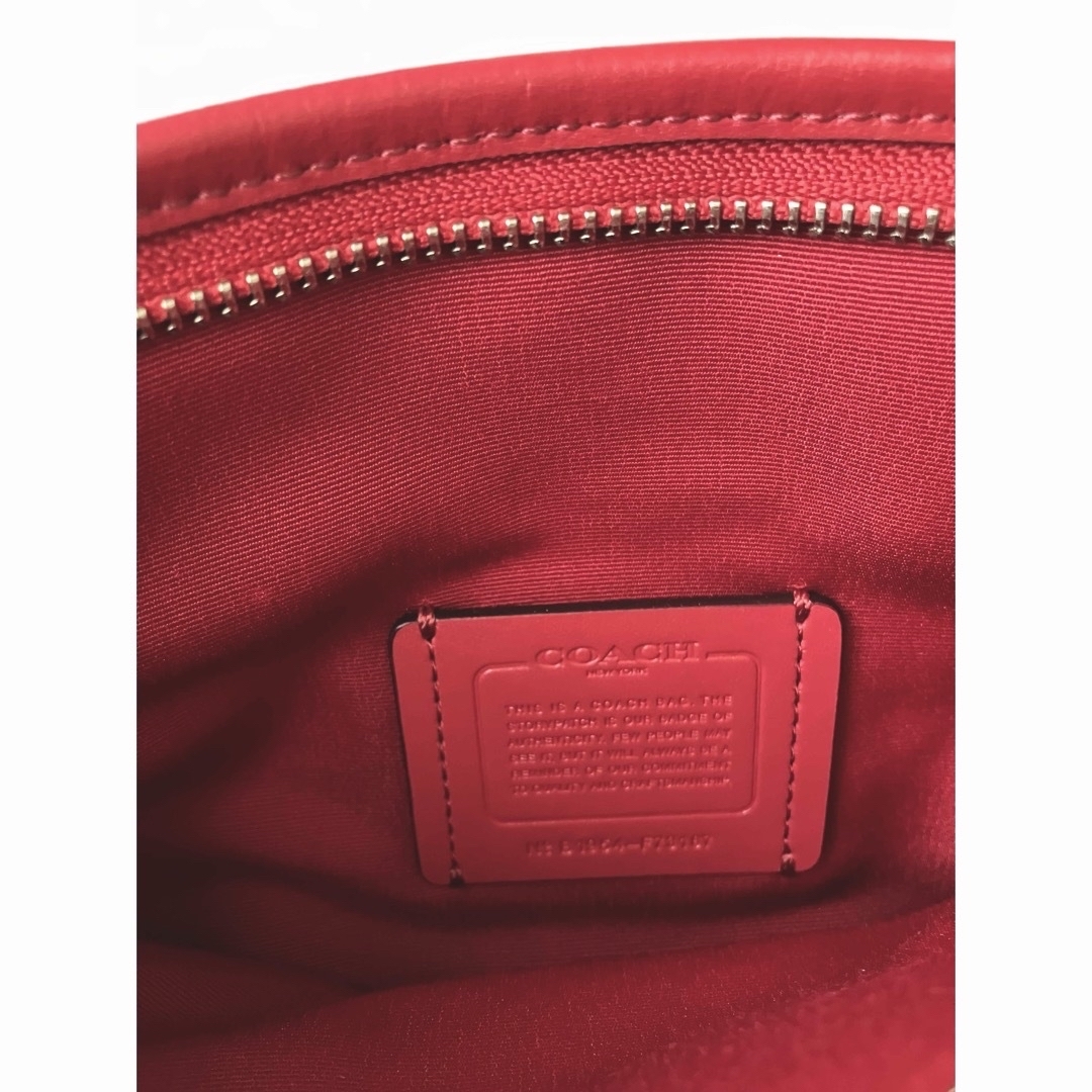 COACH - 新品!シグネチャー・ショルダーバッグ(COACH)の通販 COACH - 新品!シグネチャー・ショルダーバッグ(COACH)の通販