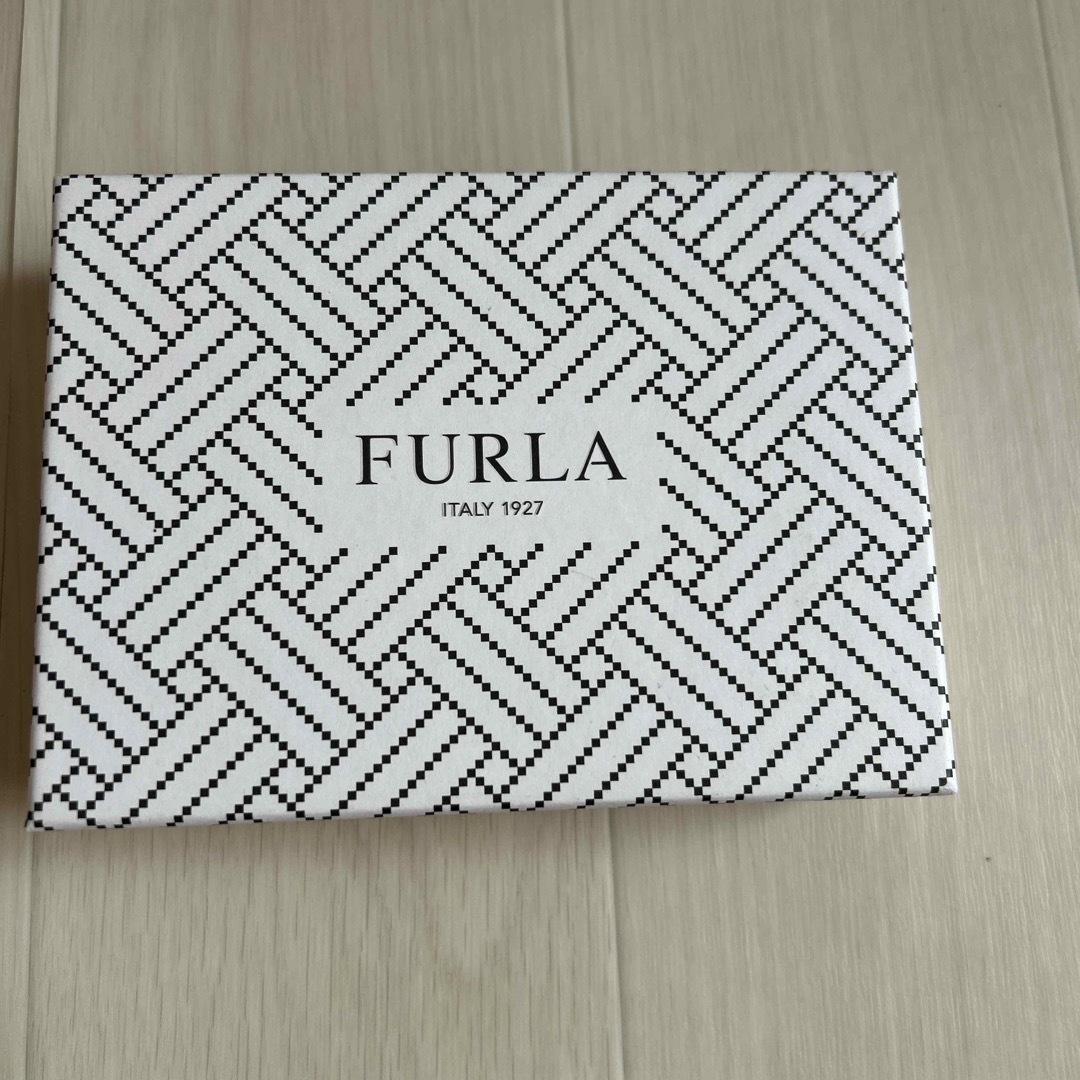 Furla(フルラ)のFURLA二つ折り財布✨ レディースのファッション小物(財布)の商品写真