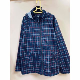 ユニクロ(UNIQLO)の【ユニクロ】ポーチ付きウィンドブレーカー 140cm 紺系(ジャケット/上着)