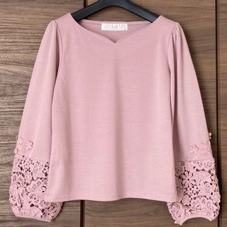 トッコクローゼット(TOCCO closet)のtocco closet 袖フラワー刺繍レースブラウス　他2枚(シャツ/ブラウス(長袖/七分))