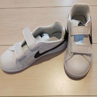 ナイキ(NIKE)のNIKE　キッズスニーカー18ｃｍ(スニーカー)