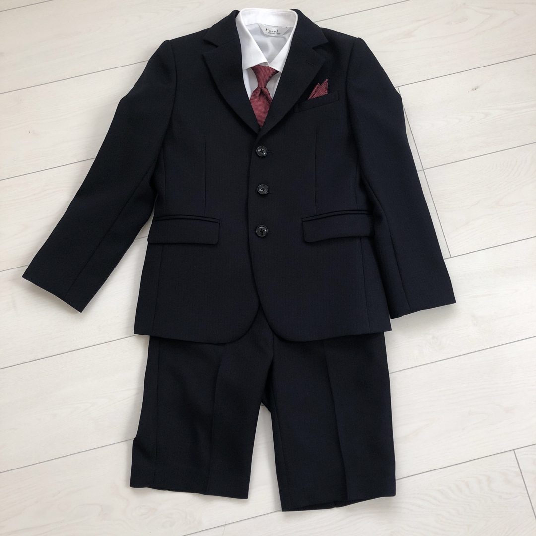 バースデイ(バースデイ)の入学式　卒園式　フォーマルスーツ　男の子　130 キッズ/ベビー/マタニティのキッズ服男の子用(90cm~)(ドレス/フォーマル)の商品写真