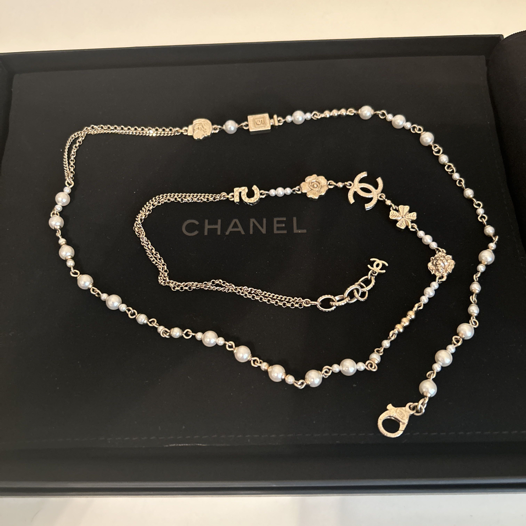 CHANEL(シャネル)のシャネル　ロングネックレス　　箱有り レディースのアクセサリー(ネックレス)の商品写真