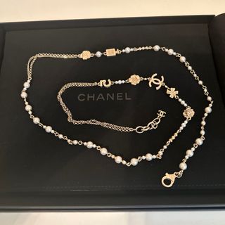 シャネル(CHANEL)のシャネル　ロングネックレス　　箱有り(ネックレス)