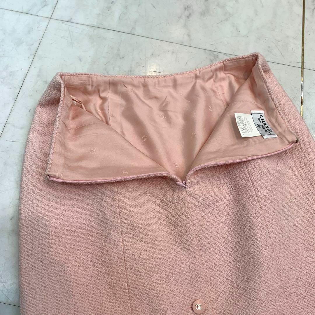 CHANEL(シャネル)の☆美品☆CHANEL ココボタン ツイードスカート ライトピンク 96P レディースのスカート(ひざ丈スカート)の商品写真