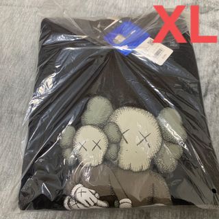 ユニクロ(UNIQLO)の新品未使用 kaws ユニクロ スウェット 黒 XL(スウェット)